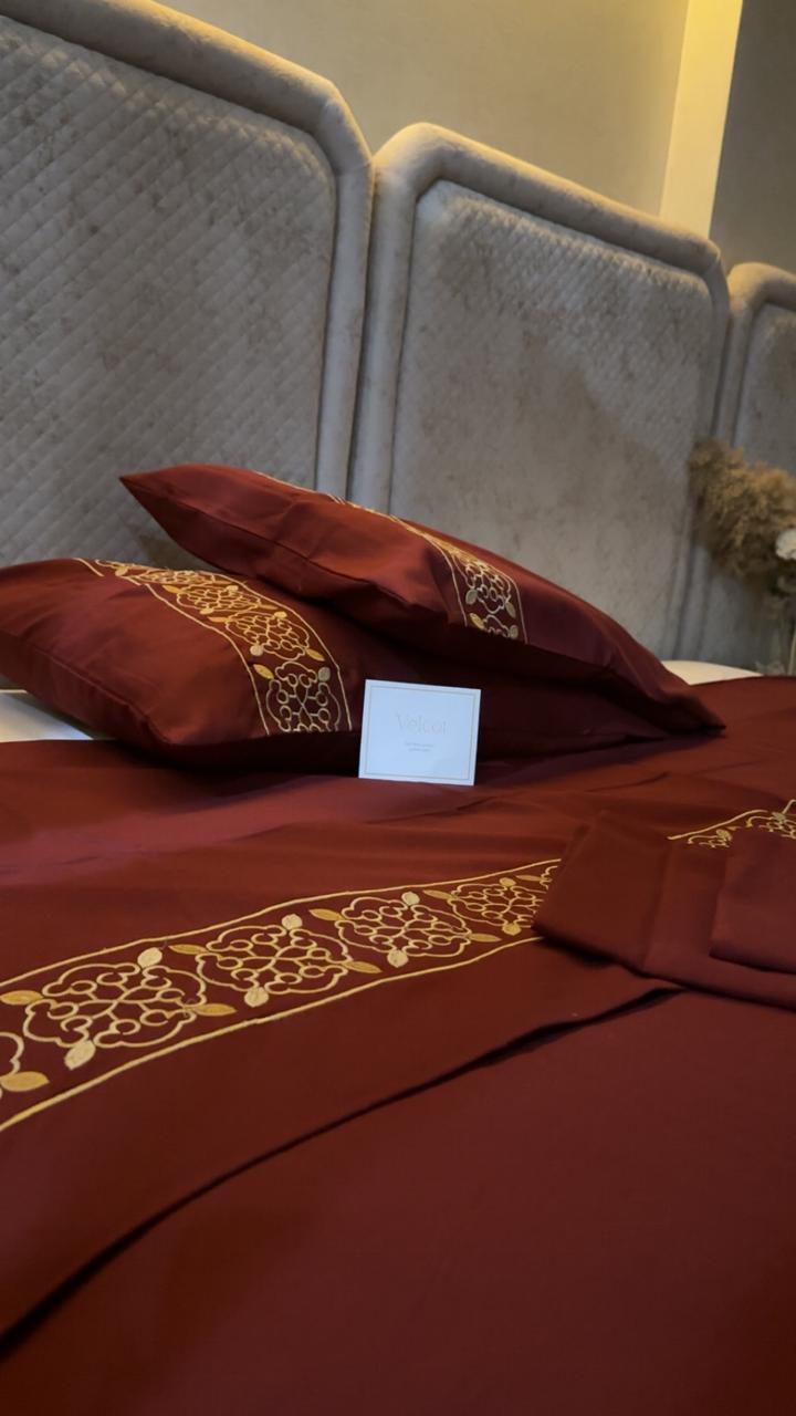 Heritage Lace Bedding Set