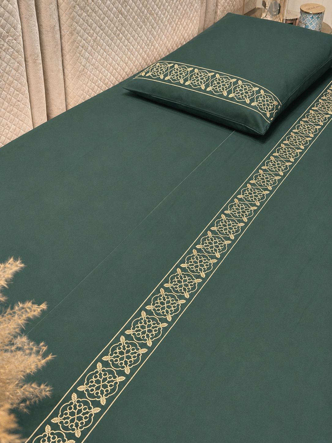 Heritage Lace Bedding Set