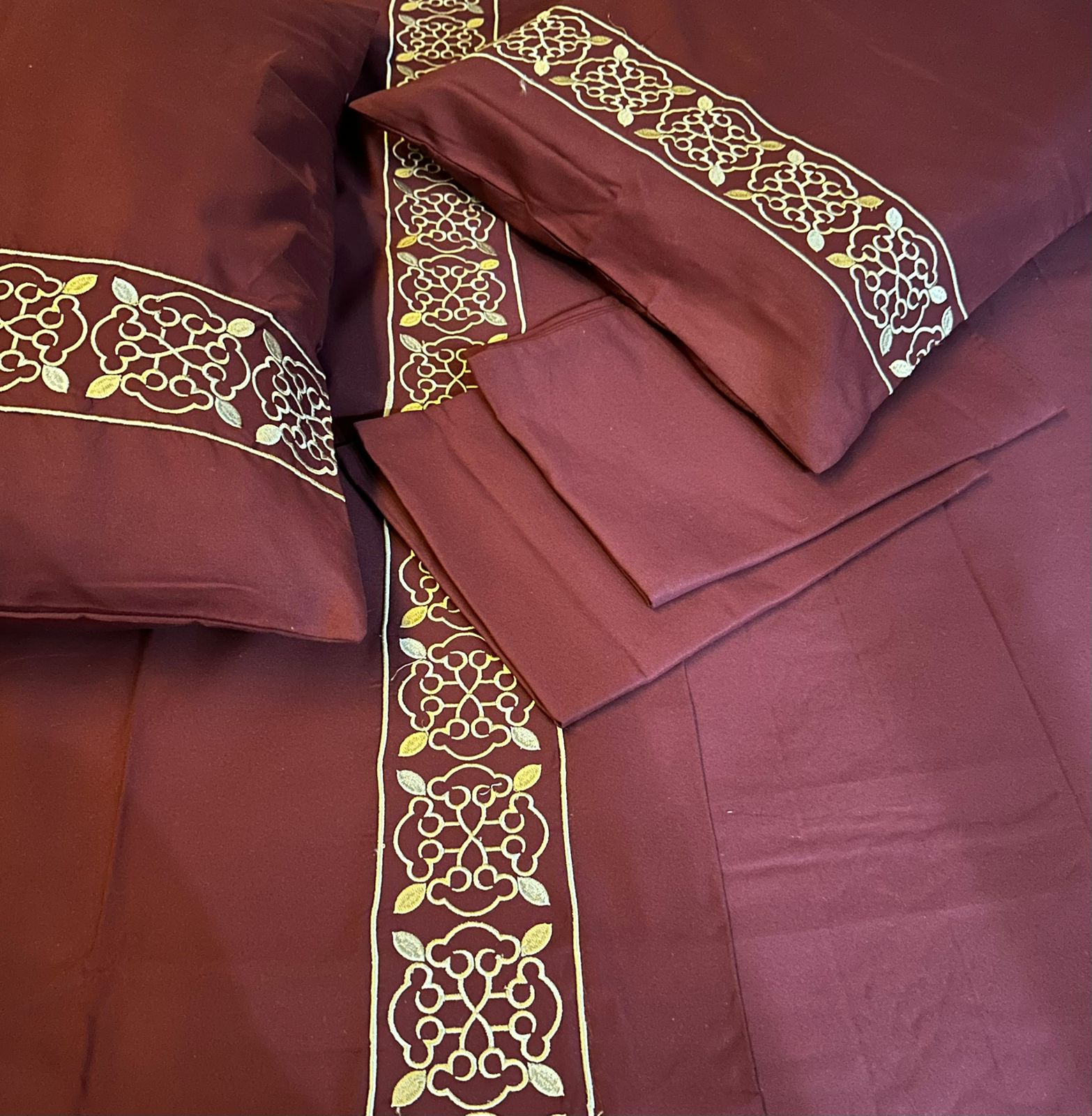 Heritage Lace Bedding Set
