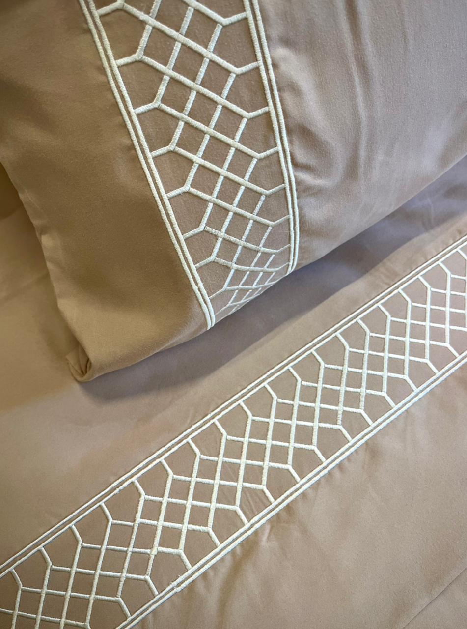 Crownline Bedding Set